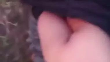 Horny young couple’s kinky outdoor sex under the open sky