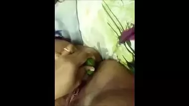 desi indian bhabhi inserting cucumber into pussy 1