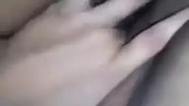 Horny Desi gal displays saggy tits and also fingers her XXX cunny