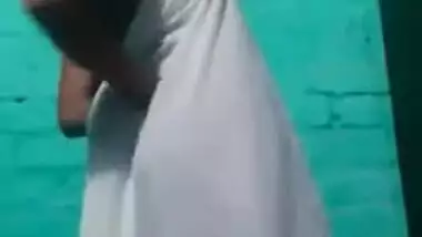 Teen performs amateur webcam sex show and strips down in the bathroom