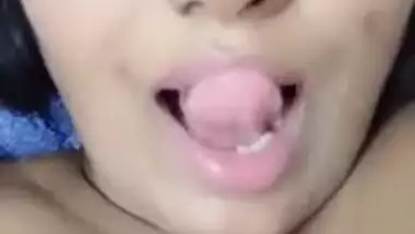 Naked Desi bombshell gently massages her XXX vagina in the bedroom