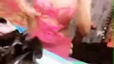 Paki Babe Bebo Balouch Showing Boobs 2 more New clips part 2