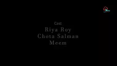 Horny Desi guy drills XXX pussy of GF not knowing her mom is at home