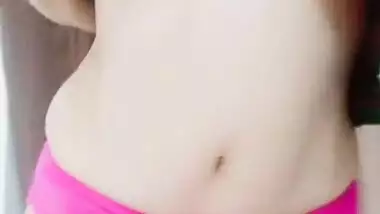 Desi cute girl showing her boobs