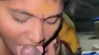 Married lady gives a Telugu blowjob to her ex-lover