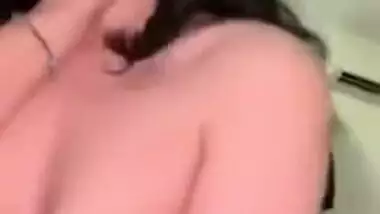 Desi babes need XXX pornographer to fuck them both in this MMS video