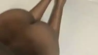 18-year-old desi girl’s erotic blowjob MMS with BF