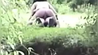 Indian couple from the is caught having sex in the jungle, desi XXX mms