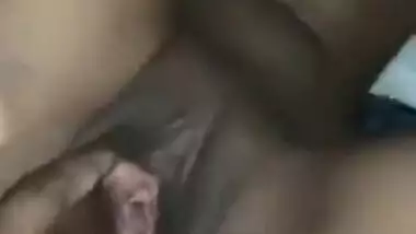 Sri Lankan Girl Enjoying While Her BF Squeezing Boobs and Analyzing Her Pussy