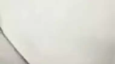 Close-up XXX video of mature Desi slut taking cock into hairy cunt