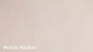 Desi Sexy Indian Bhabhi Was Very Hot With Her Friend And Fucked Hardcore When There Was No Husband A