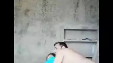 Paki couple finally buys a camera to film amateur chudai video