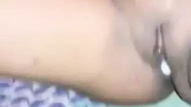 XXX video of Desi charmer with the fat body who fools around MMS