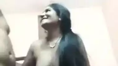 Mature Indian XXX couple have hot sex on camera MMS video