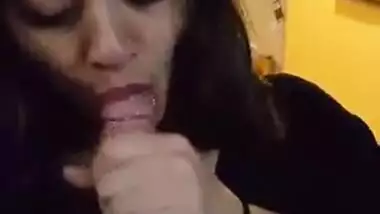 Desi Girl’s Deepthroat Blowjob To Boss
