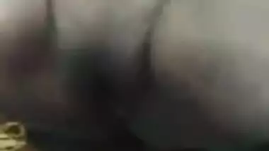 Busty Desi girl gets her XXX fat pussy fucked by her neighbour MMS