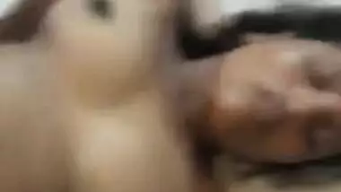 Boy bangs Desi slut's mouth and pussy in close-up XXX homemade video