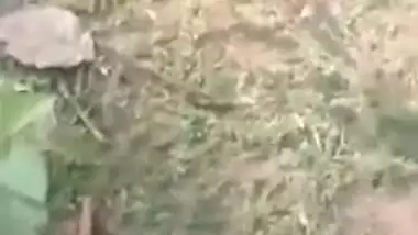 Whore is fucked well by Desi guy who makes XXX video in the fresh air