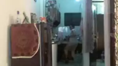 Hot desi indian bhabi shaking her sexi ass &boobs on bigo live...2