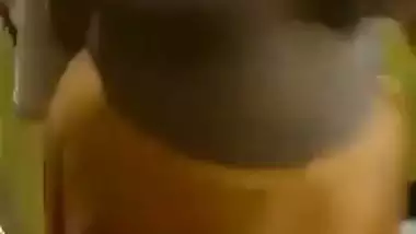 Big boob Tamil Bhabhi strips in nude MMS for her BF