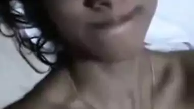 Desi Girl girl showing her cute boobs