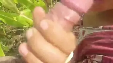 A bhabhi sucks her devar’s dick in a desi blue film video