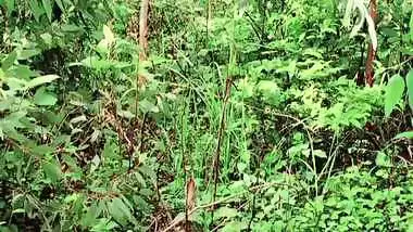 Wild Bhabhi’s outdoor desi sex video with her Devar