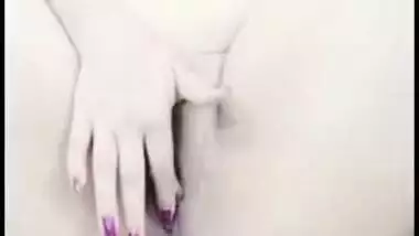Horny Desi seductress uses cucumber to fuck her XXX ass and pussy