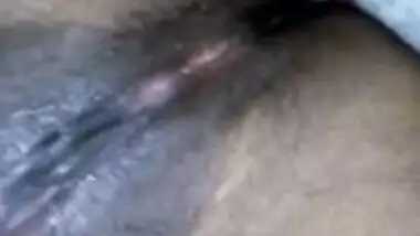 Indian wife exposes her XXX boobies and shaved cunt in amateur sex video