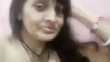 Older aunty in nature's garb MMS movie scene made for her secret bf