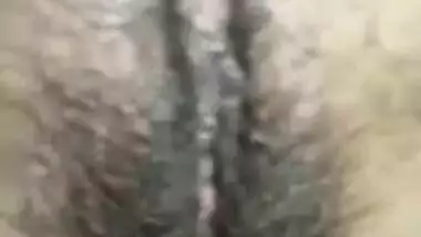 Young man loves his Desi woman's hairy XXX vagina and he touches it