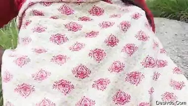 deshi hot girl freind boobs prees in outdoor video