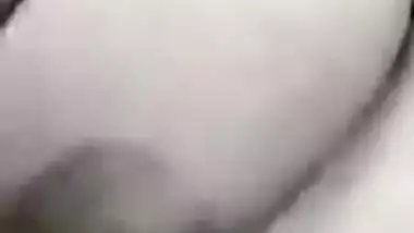 Camera captures Desi wife who shows off naked XXX body parts to lover