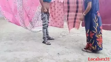 Desi Greeb Chachi Ne Peso Ke Badle Apne Se Km Umar Ke Mard Se Phuddi Marwai