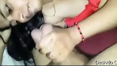 Desi bhabi sucking dick