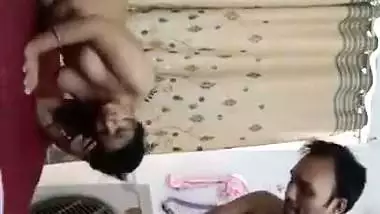 One of the best Indian sex videos of a cuckold and his wife