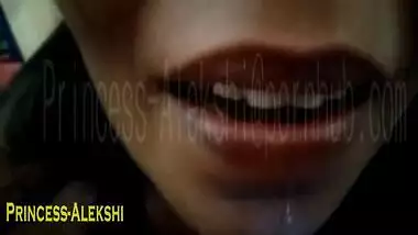 Desi hot bhabi blojob in kitchen