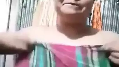 Desi village wife nude bath
