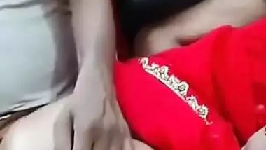 Today Exclusive- Horny Desi Bhabhi Paly With Her Big Boobs And Handjob