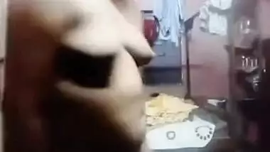 Desi whore in home XXX porn where she bends and spreads her ass wide