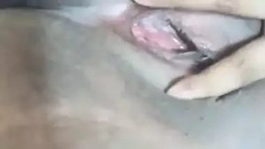 Cute girlfriend black pussy fingering solo nude