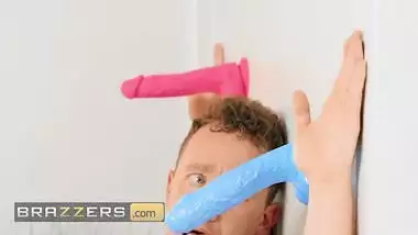 Brazzers - Naughty College Girl Katie Kush Spreads Her Pussy & Lures Van Wylde To Put His Dick In It