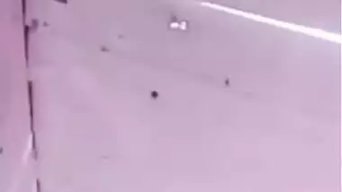 Today Exclusive-lankan Wife Showing Her Boobs And Pussy To Lover On Video Call