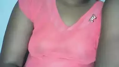 desi hubby showing his big ass wife to cam