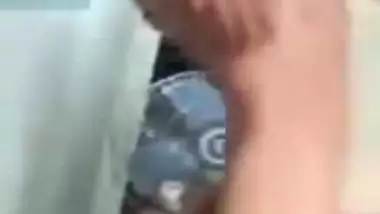Eye-catching Desi girl talks to man who pays to see XXX body parts
