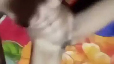 Nude Bangla girl sticks fingers into her juicy XXX cunt in Desi porn