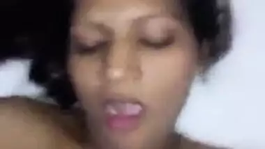 Desi Indian Pune wife fuck with friend while hubby recording