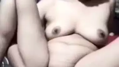 Dehati Desi horny XXX bitch shows her pink pussy hole on selfie cam MMS