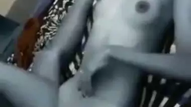 Skinny Desi girl lets boyfriend make MMS video during XXX coupling