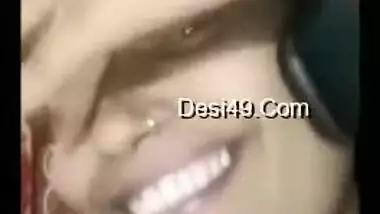 Amateur Desi bitch poses for XXX video call teasing with her tits